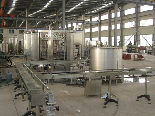 Máquina de enchimento Barreled giratória da água de 5 galões para a água potável/cabeça pura da água 8