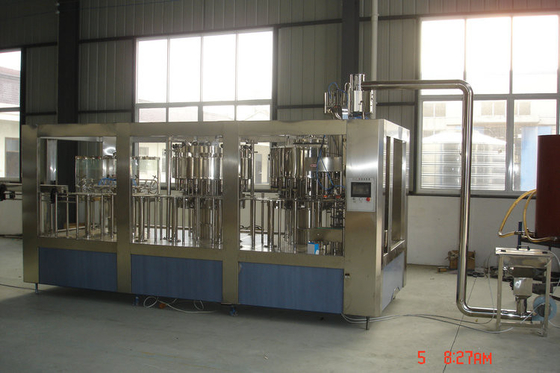 A polpa automática do suco equilibrou a maquinaria de enchimento da pressão com o controlador do PLC de Mitsubishi/Siemens